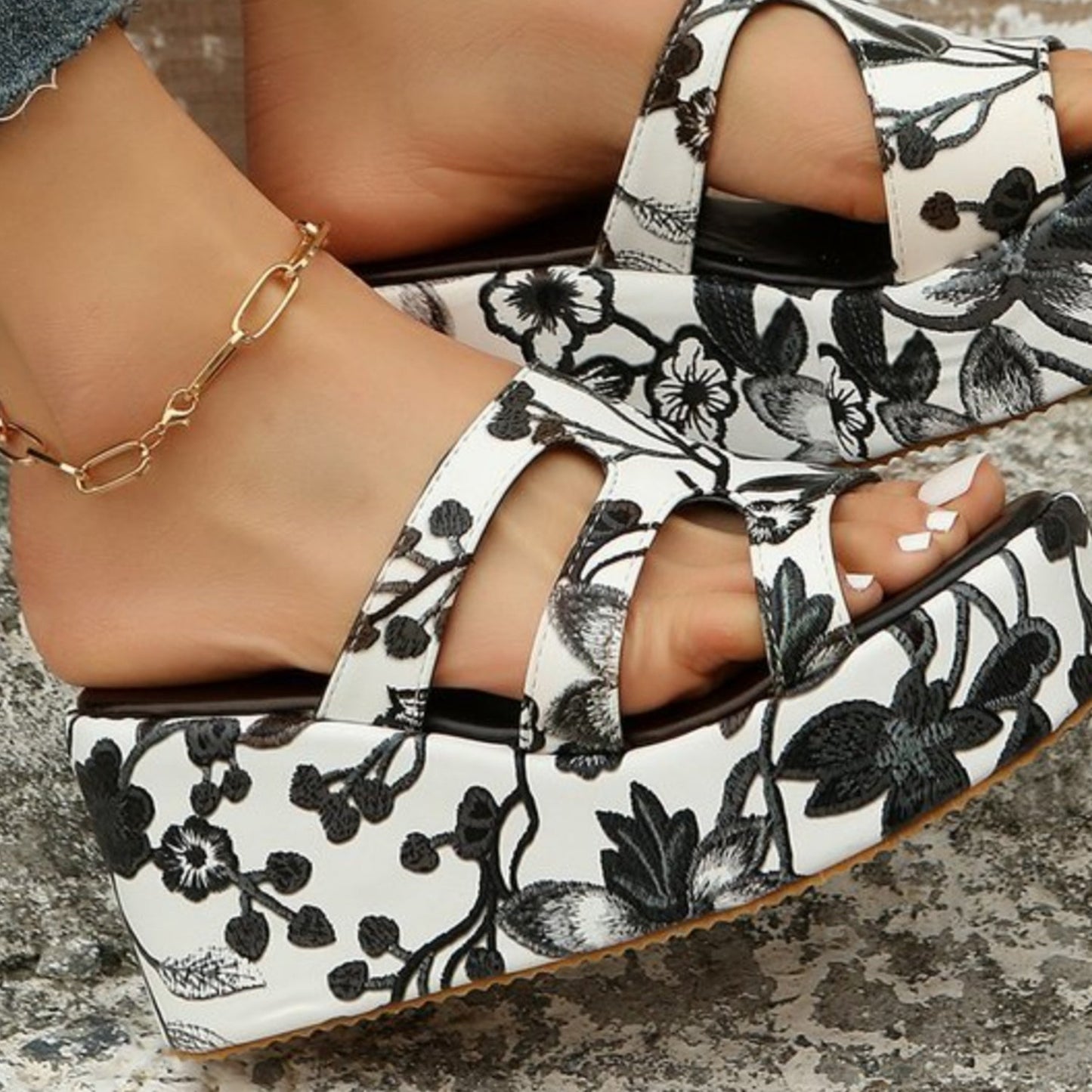 LP | Sandali peep toe floreali cut-out