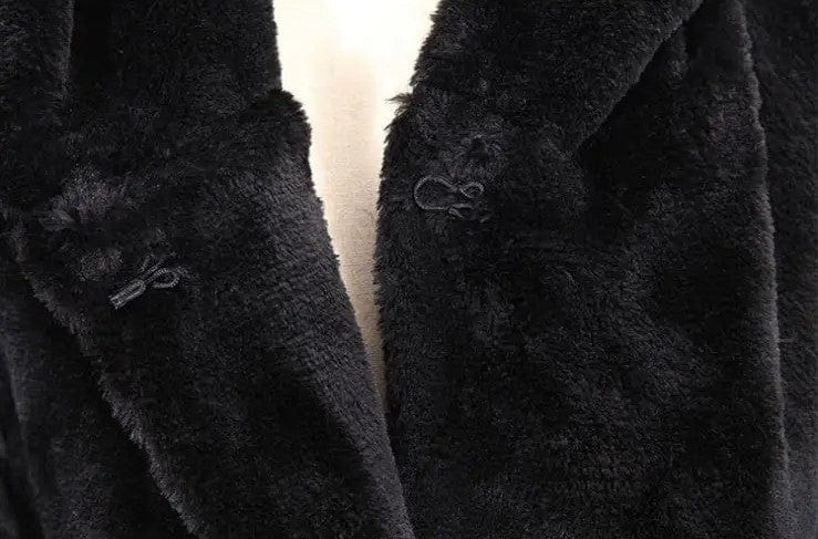 LP | Cappotto in pelliccia sintetica con cappuccio