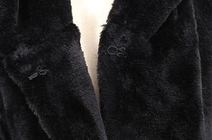 LP | Cappotto in pelliccia sintetica con cappuccio