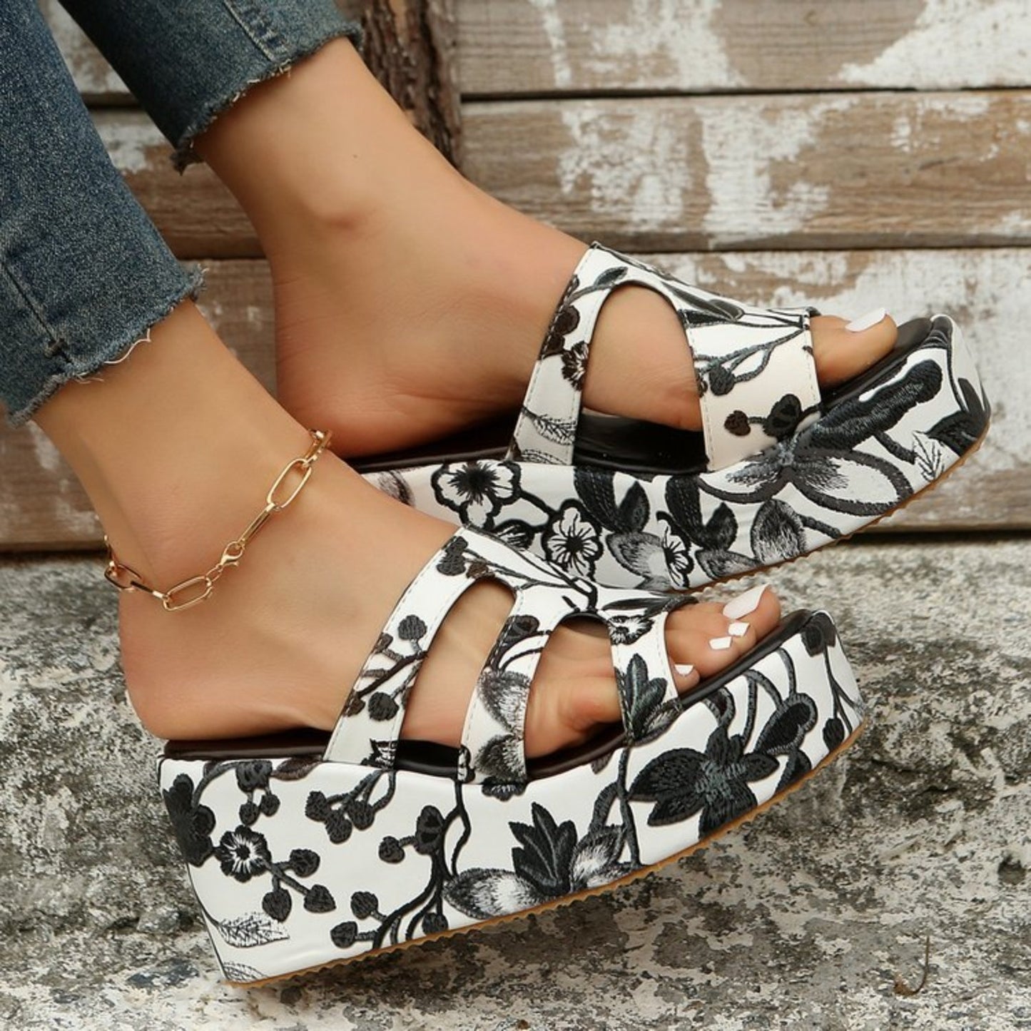 LP | Sandali peep toe floreali cut-out